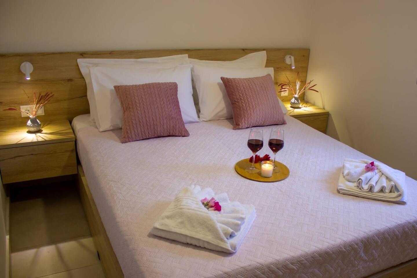 Maistro Suites With Pool, Matala Экстерьер фото