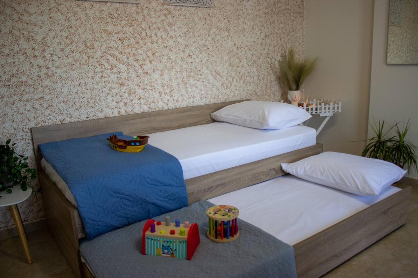 Maistro Suites With Pool, Matala Экстерьер фото